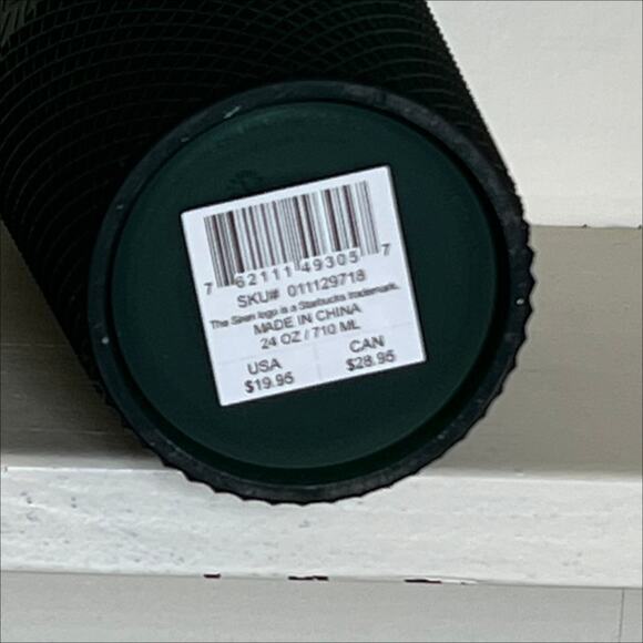 NWT Limited Edition 2022 Starbucks Matte Dark Green Venti Studded Tumbler Cup - Picture 3 of 4